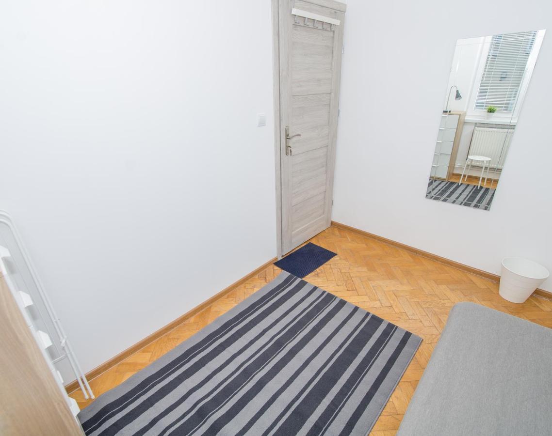 Uwh Hostel Гданськ Екстер'єр фото