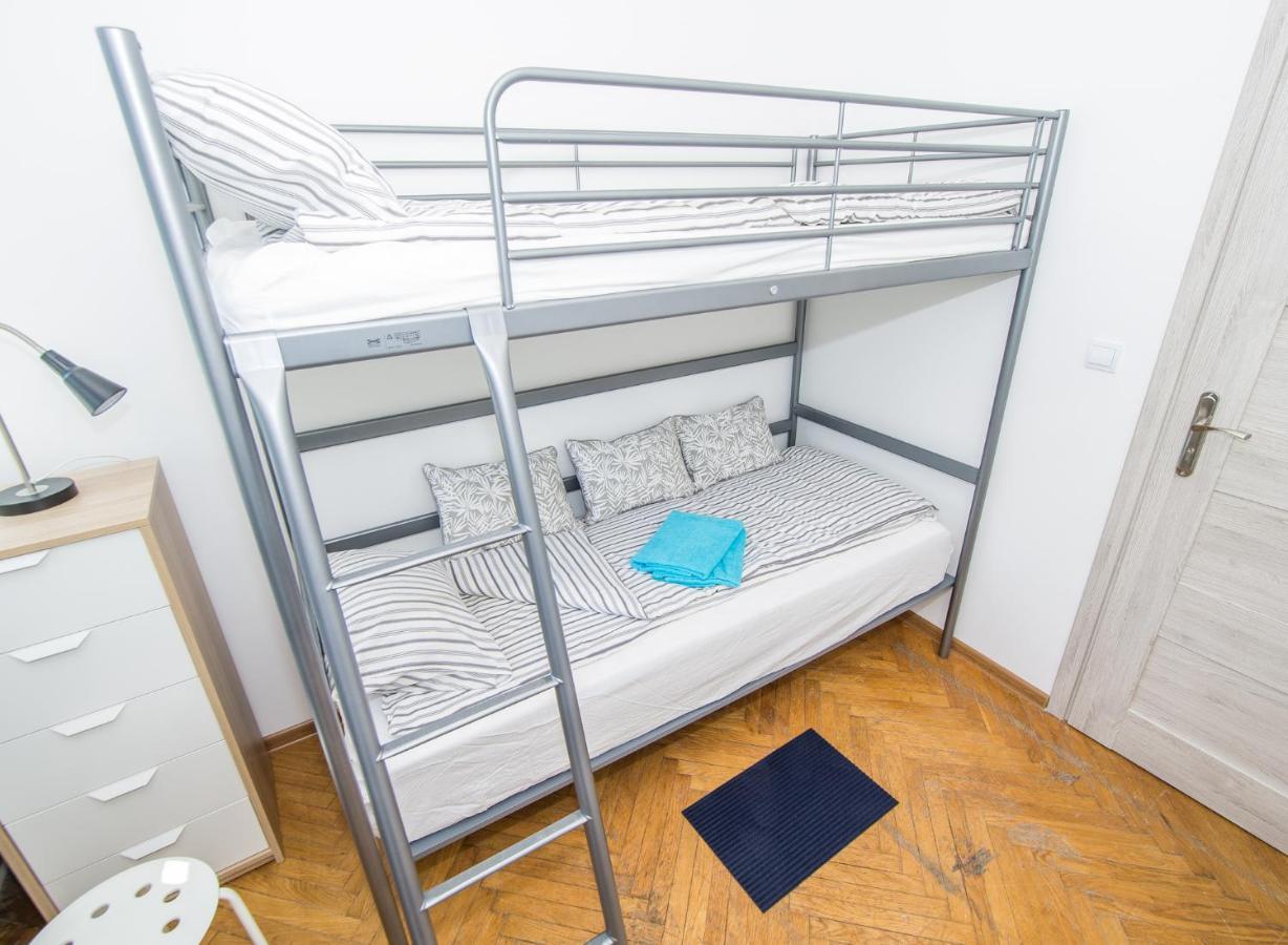 Uwh Hostel Гданськ Екстер'єр фото