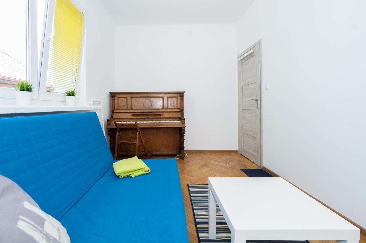 Uwh Hostel Гданськ Екстер'єр фото